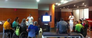 Reunión del área de fisioterapia del Servicio de Daño Cerebral del Hospitales vithas con familiares y pacientes