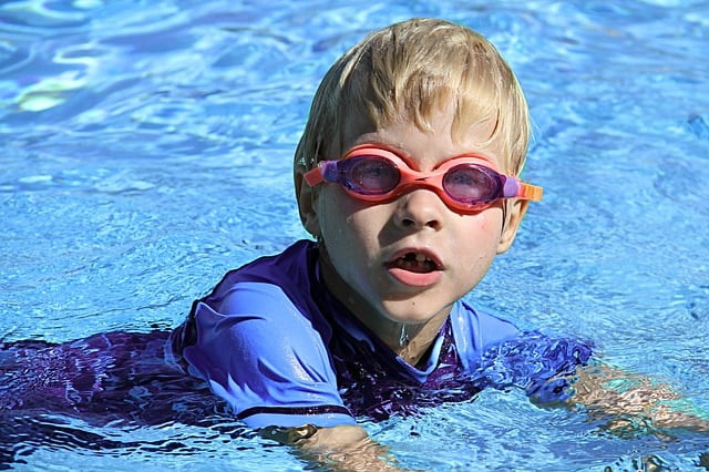 Beneficios de la hidroterapia para niños con autismo