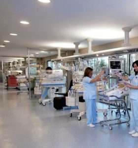 La neurorrehabilitación infantil en prematuros está dirigida a bebés que presentan riesgos o problemas de desarrollo neurológico y niños con daño cerebral o trastornos neurológicos