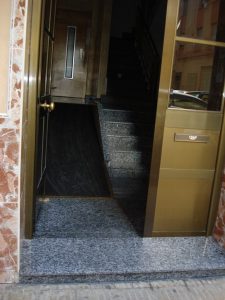 Adaptación del entorno en un edificio