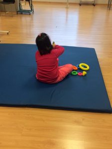 Con la fisioterapia ayudamos a conseguir un mayor desarrollo e integración de las personas con TEA en el ámbito familiar, escolar y lúdico