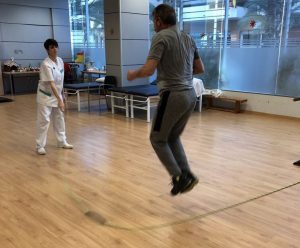 Intervención fisioterápica en la recuperación de las habilidades motoras superiores