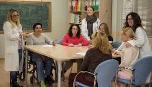 Sesión terapia cognitiva. Grupo de conciencia. Estudio de cognición social de Vithas IRENEA