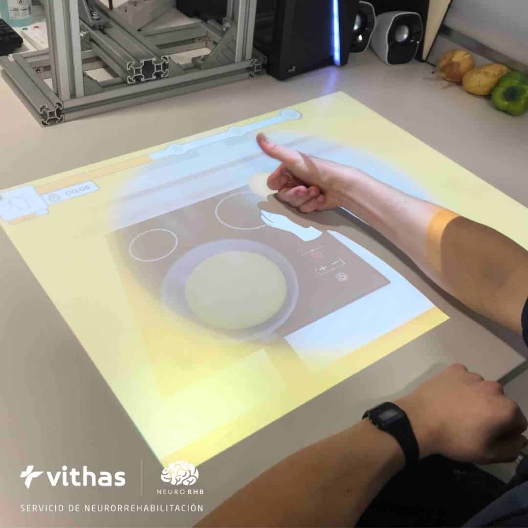 prototipo de armrest para la rehabilitación de miembro superior tras sufrir daño cerebral