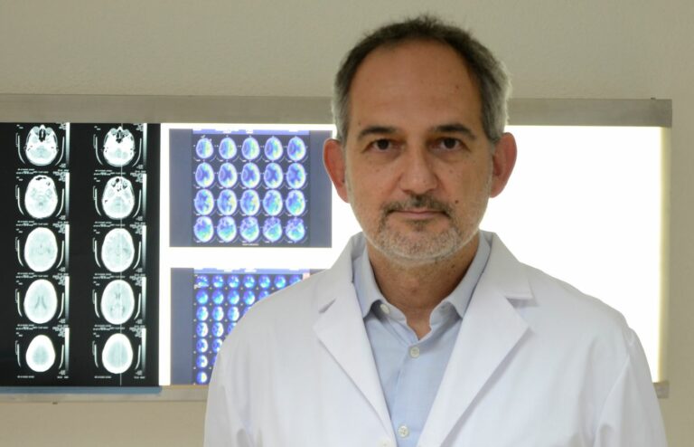 Dr. Enrique Noé, director de investigación de Irenea - Instituto de Rehabilitación Neurológica de Vithas, miembro del Instituto de Neurociencias de Vithas y neurólogo